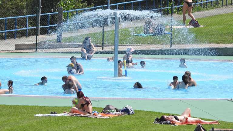 O Consello Municipal de Deportes abrirá este venres as piscinas de Oira con acceso libre e gratuíto